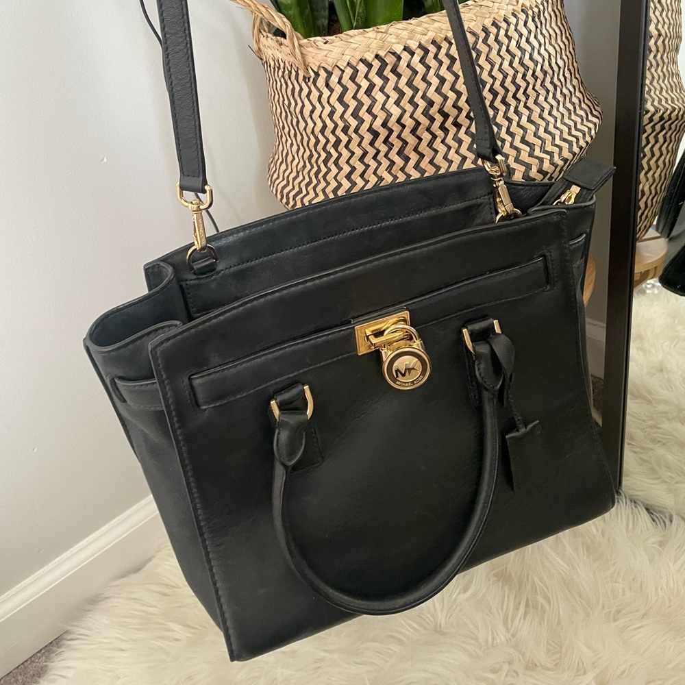 Michael Kors Black Leather 💼 Bag / Shoulder Bag